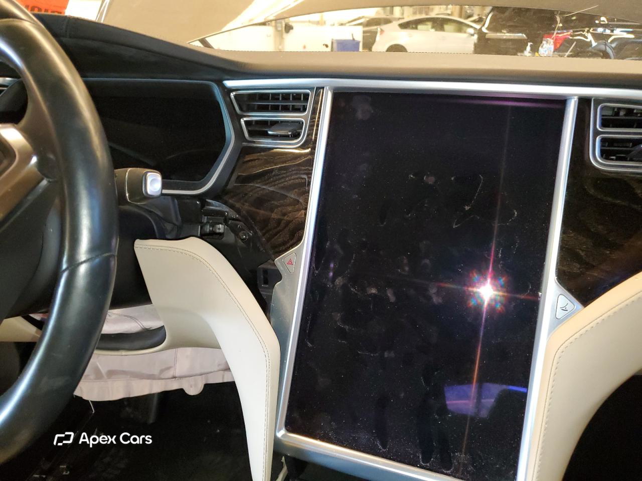 Tesla Model S 2016