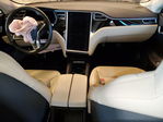 Tesla Model S 2016