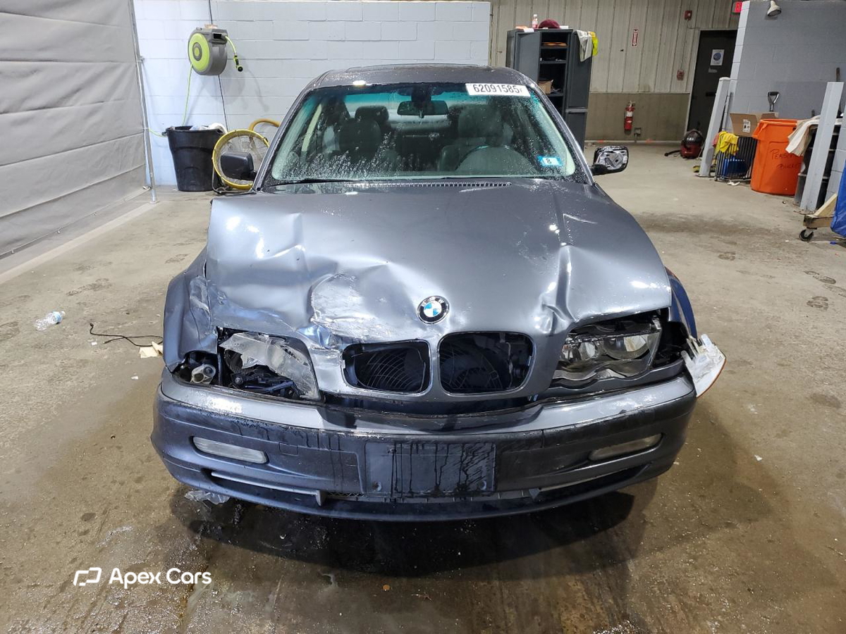 BMW Series 3 2001