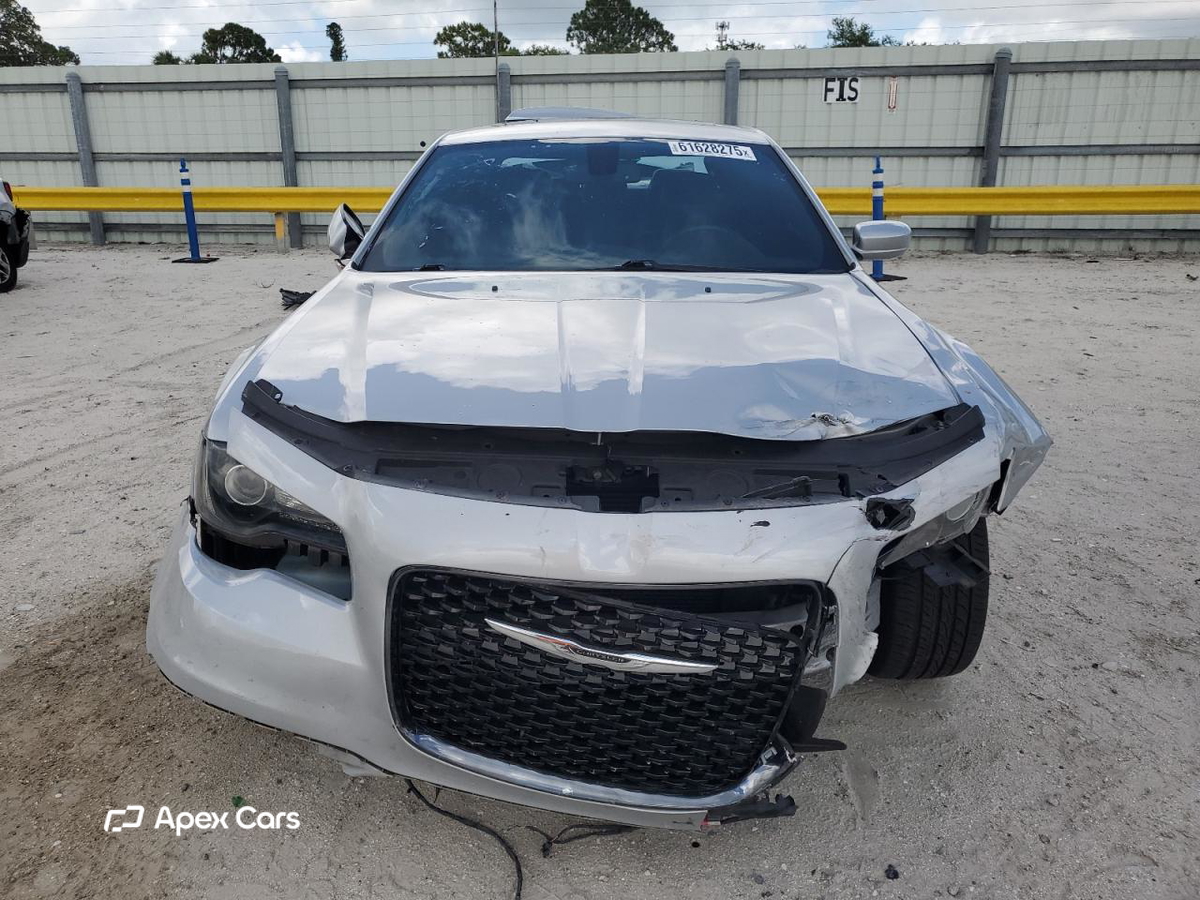 Chrysler 300 2020