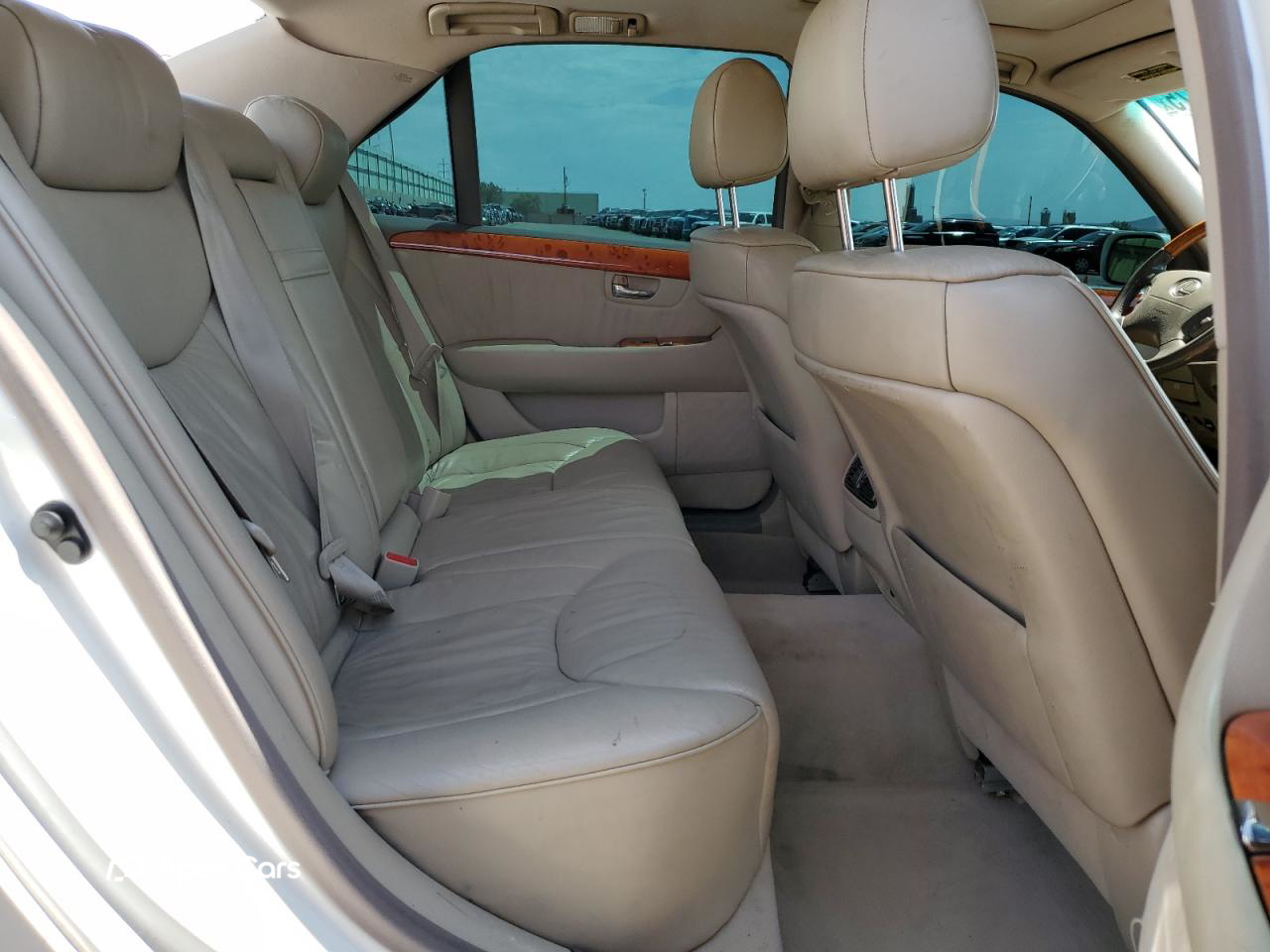 Lexus LS 2001