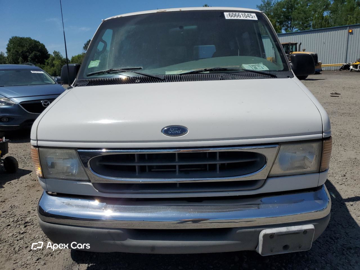 Ford Econoline 2001