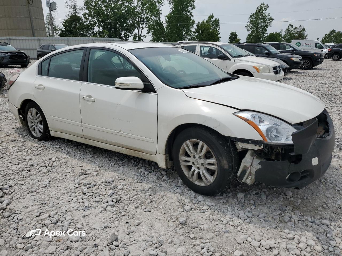 Nissan Altima 2010