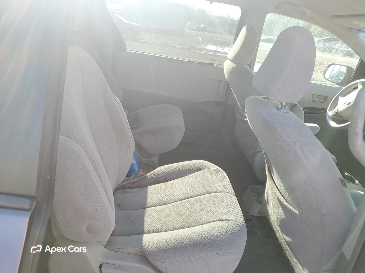 Toyota Sienna 2013