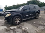 Nissan Pathfinder 2011