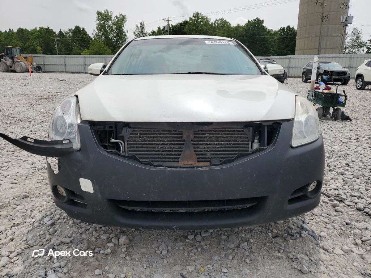 Nissan Altima 2010