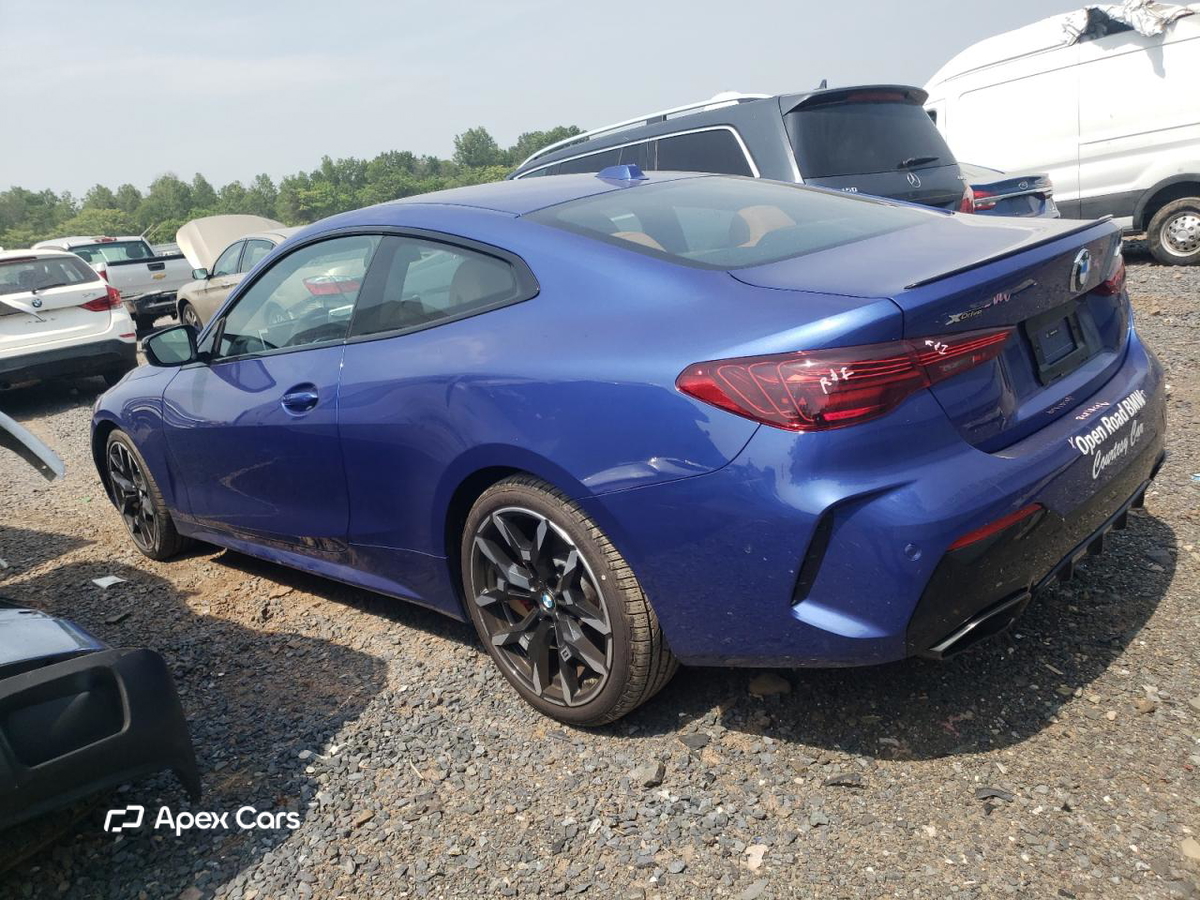 BMW M4 2025