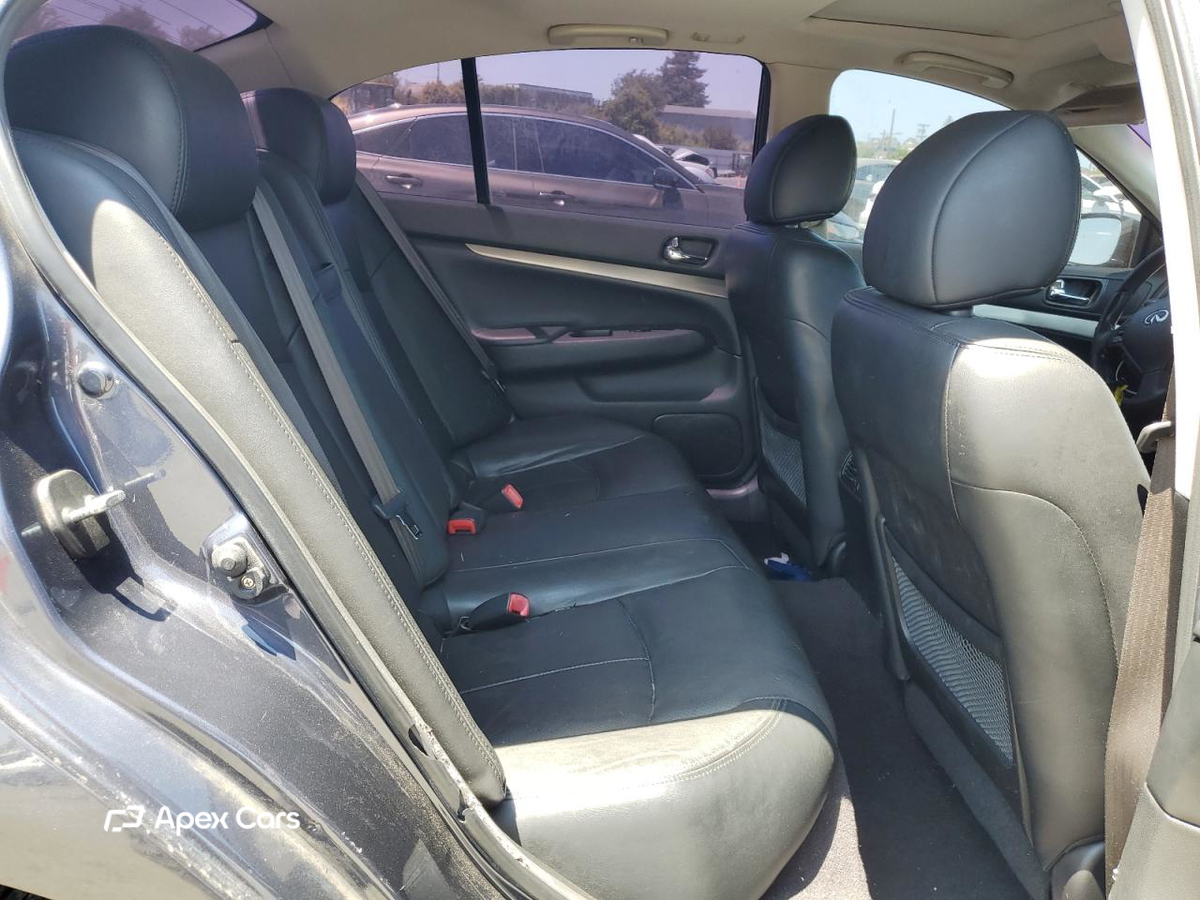 Infiniti G 2013