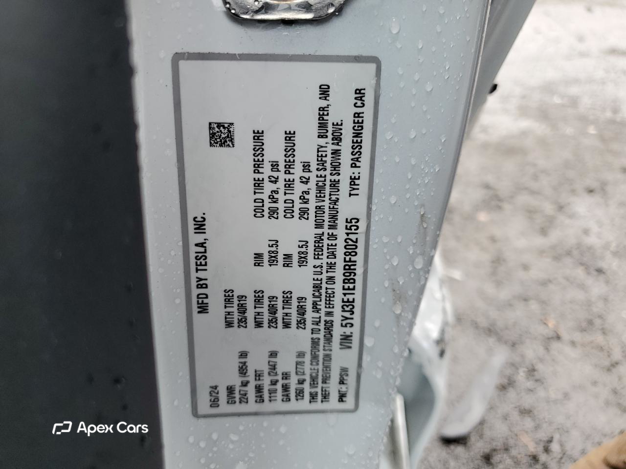 Tesla Model 3 2024