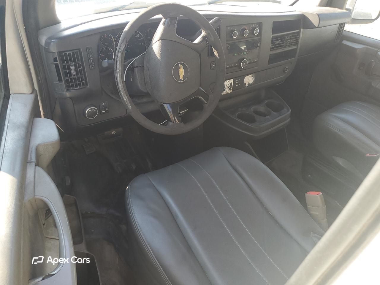 Chevrolet Express 2010
