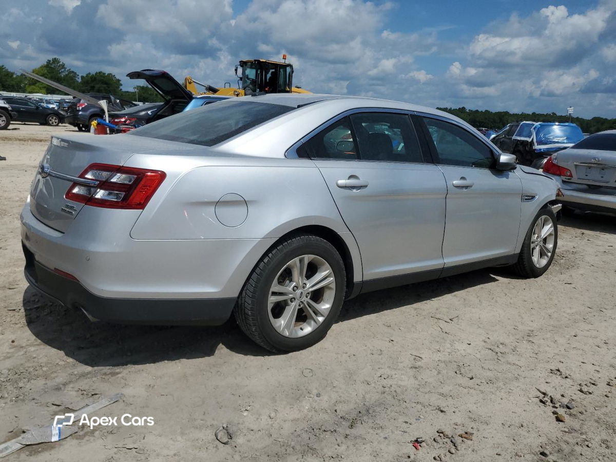 Ford Taurus 2016