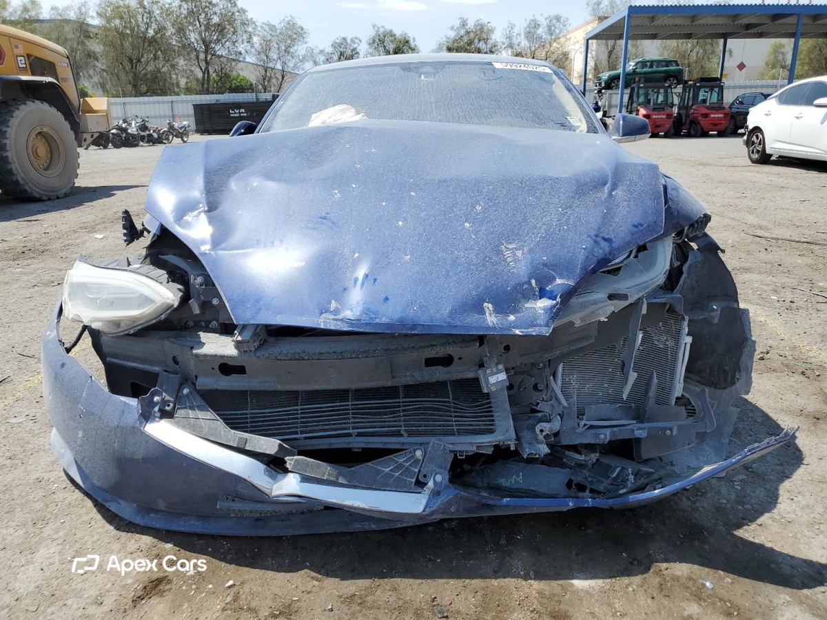 Tesla Model S 2016