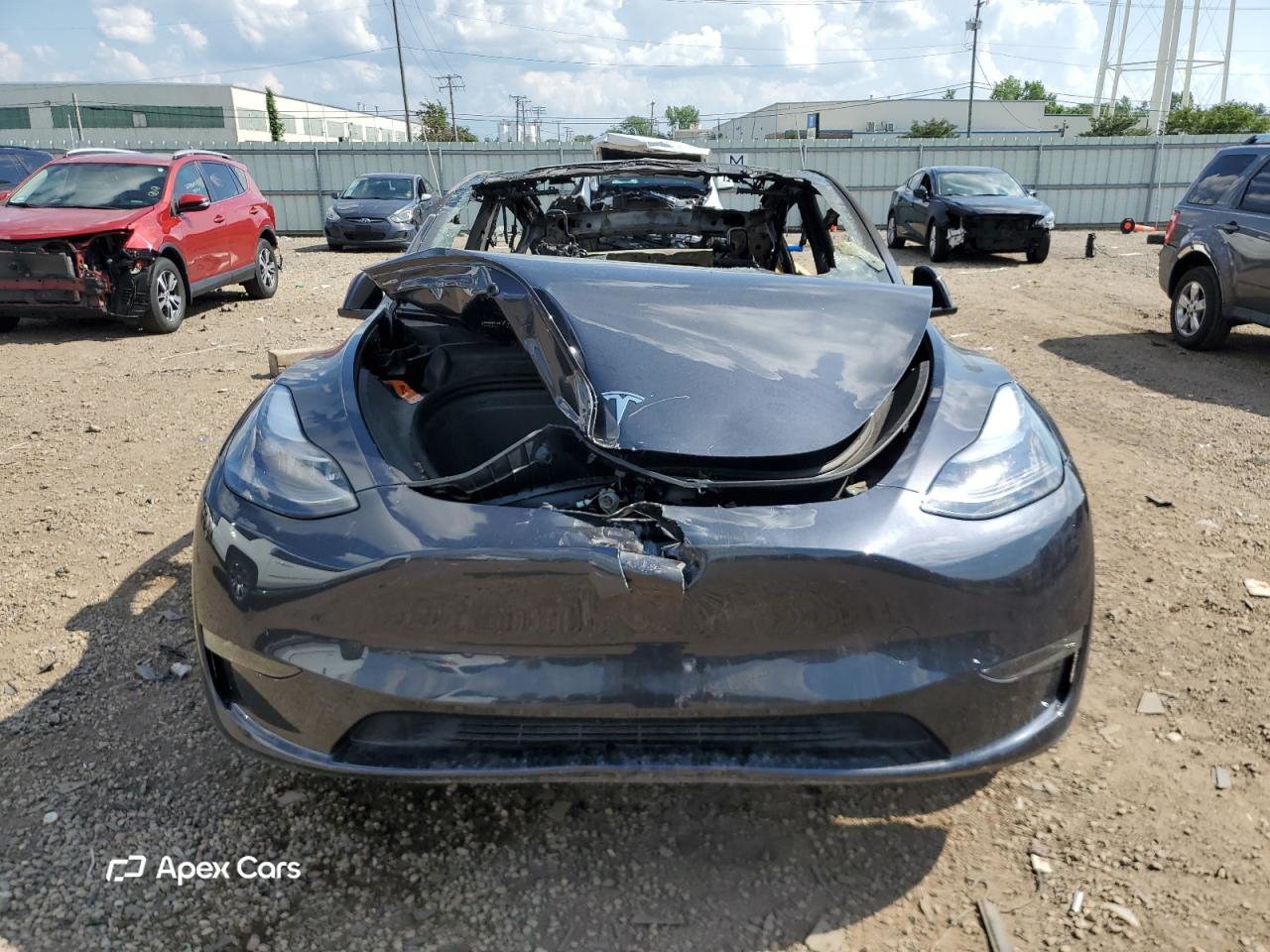 Tesla Model Y 2025