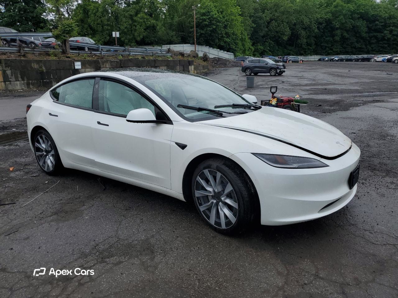 Tesla Model 3 2024