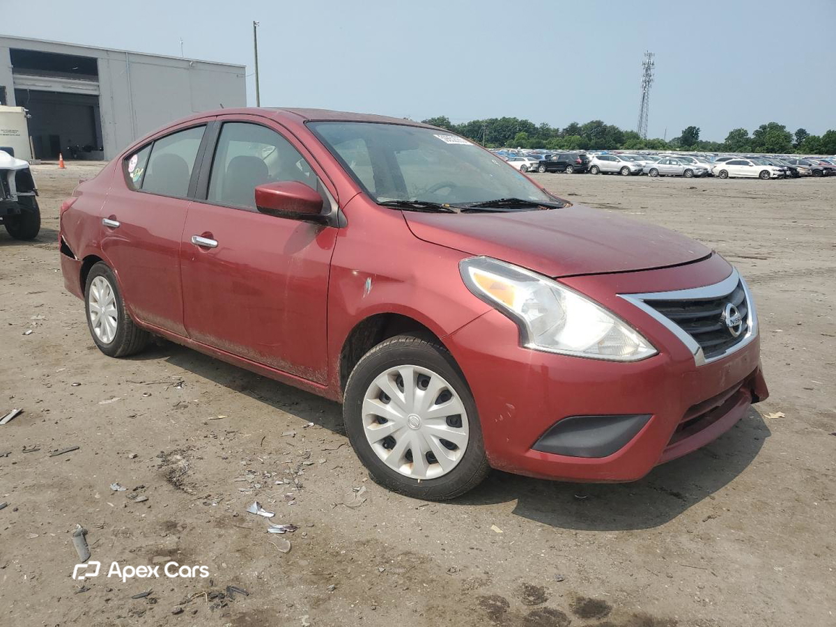 Nissan Versa 2018