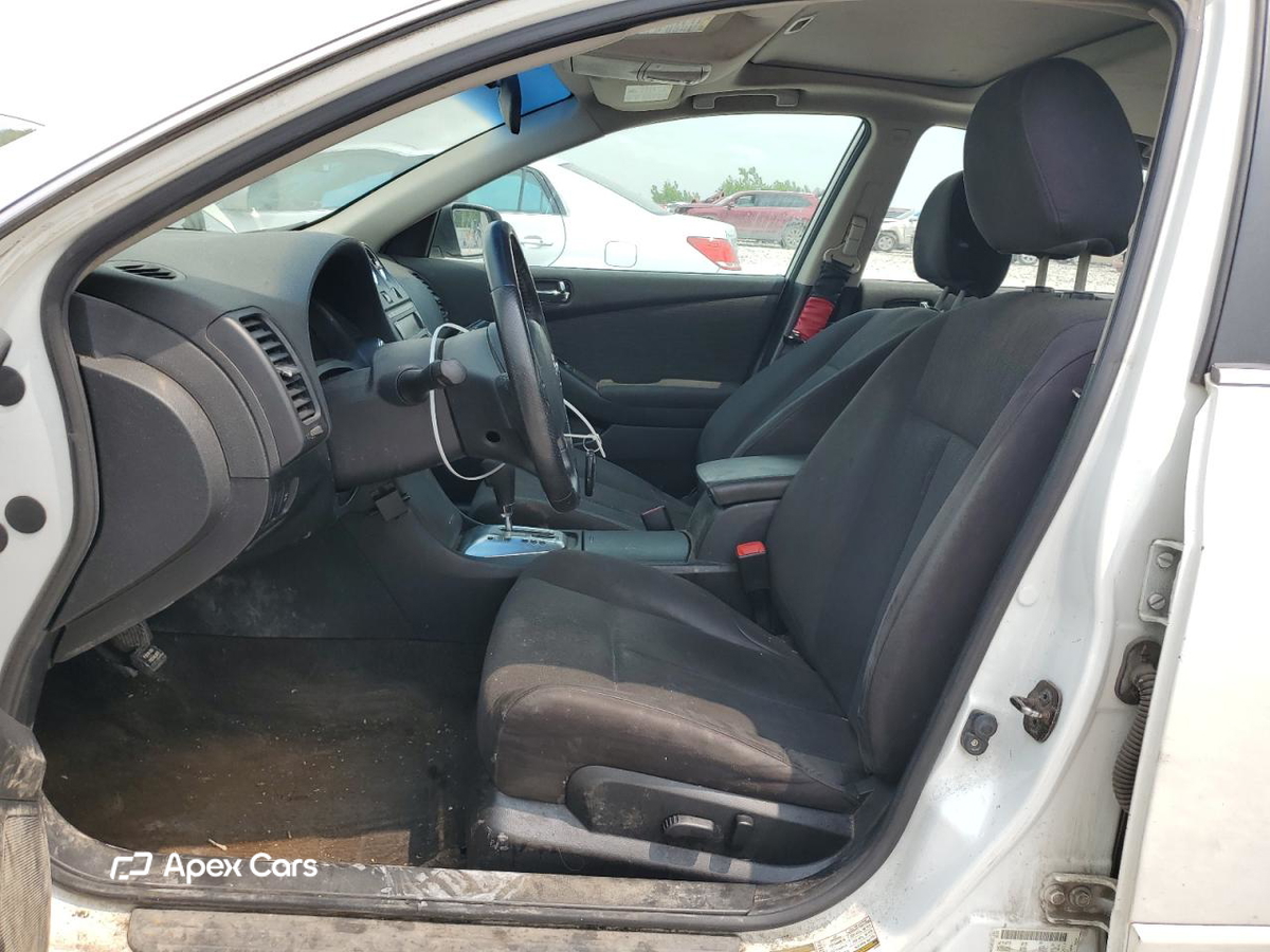 Nissan Altima 2010
