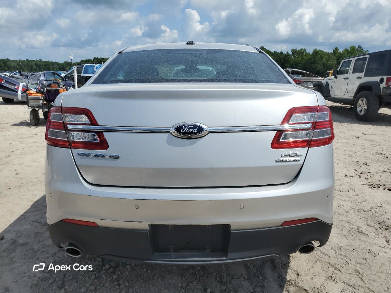 Ford Taurus 2016