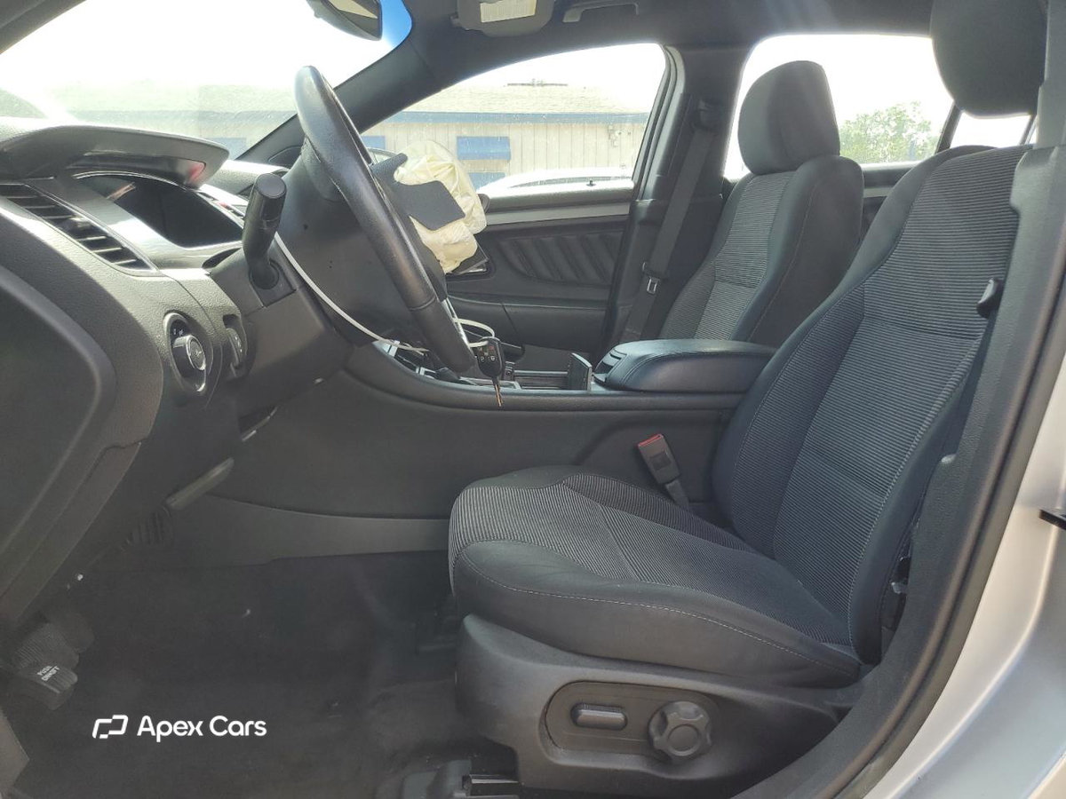 Ford Taurus 2016