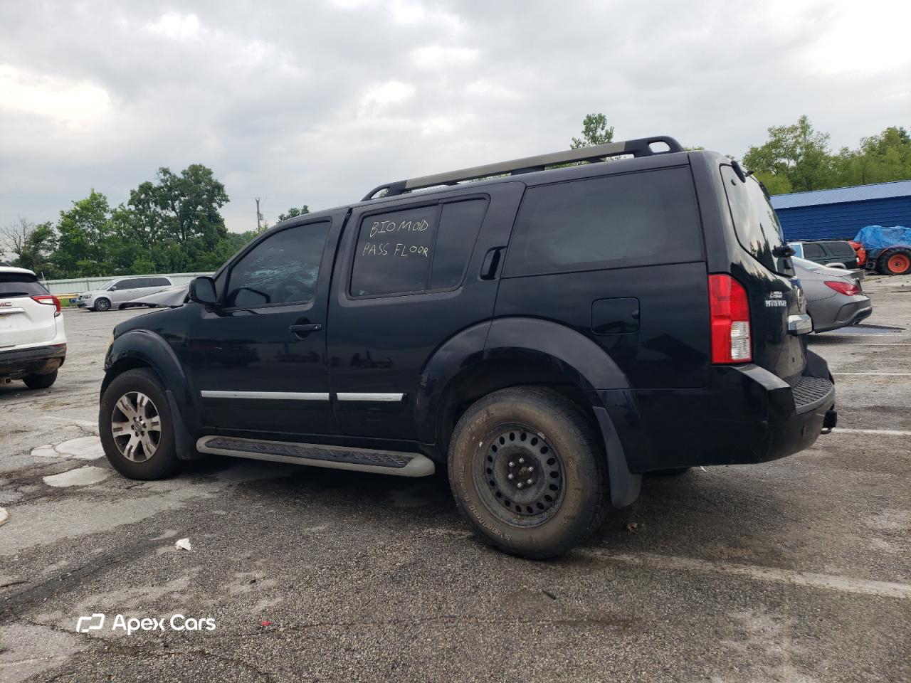 Nissan Pathfinder 2011