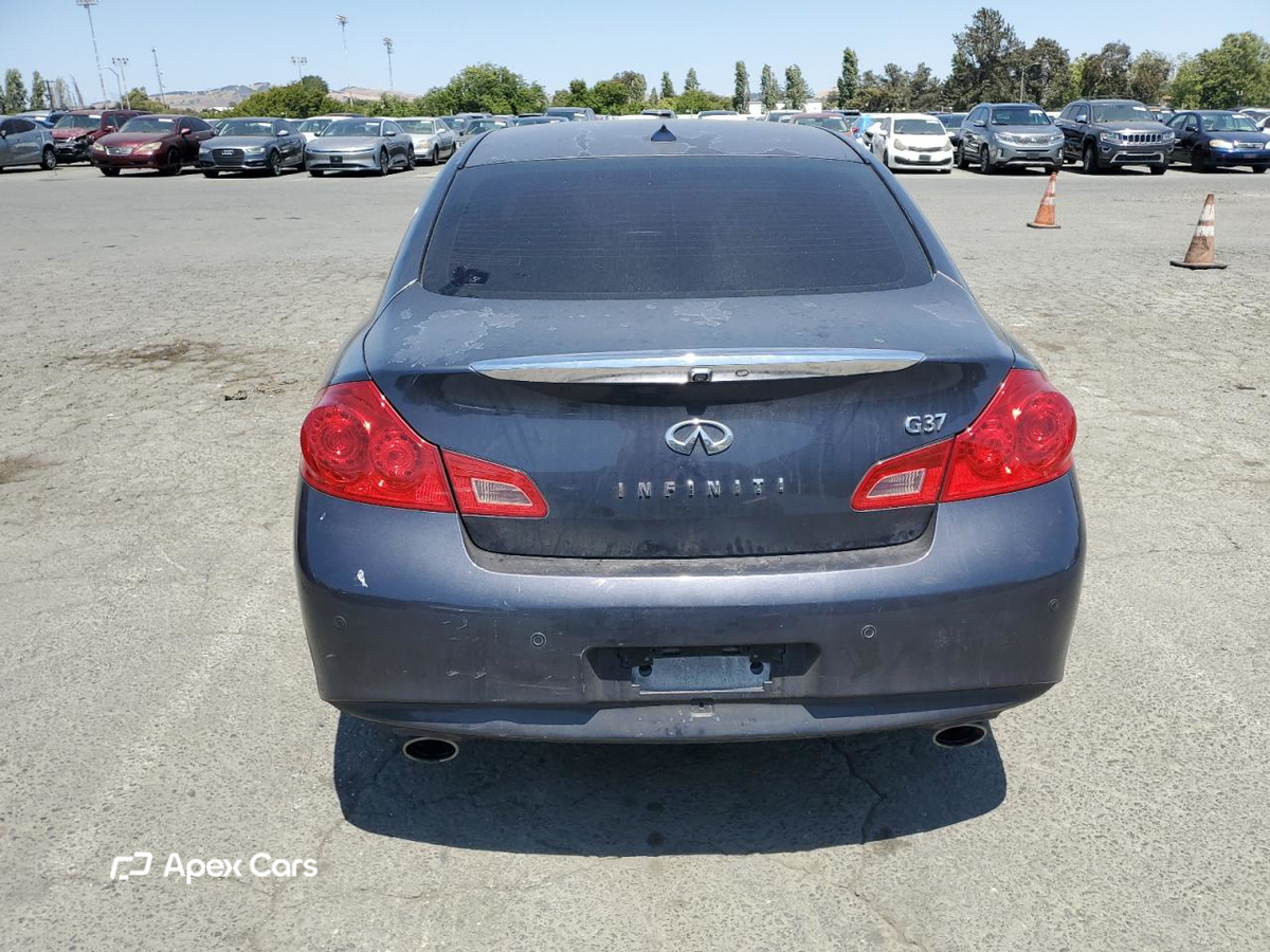 Infiniti G 2013