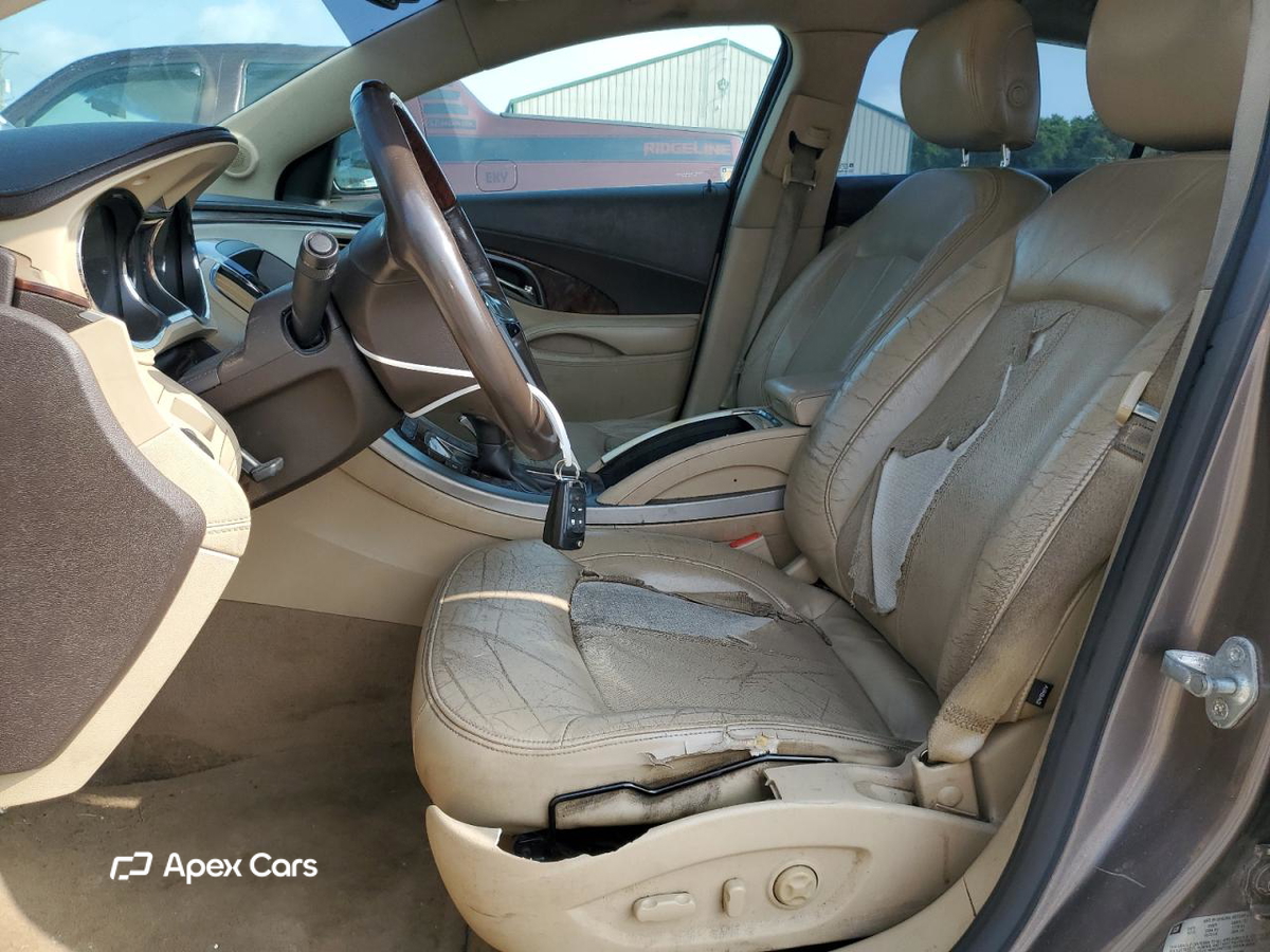 Buick LaCrosse 2011