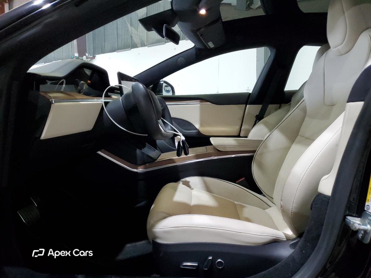 Tesla Model S 2021