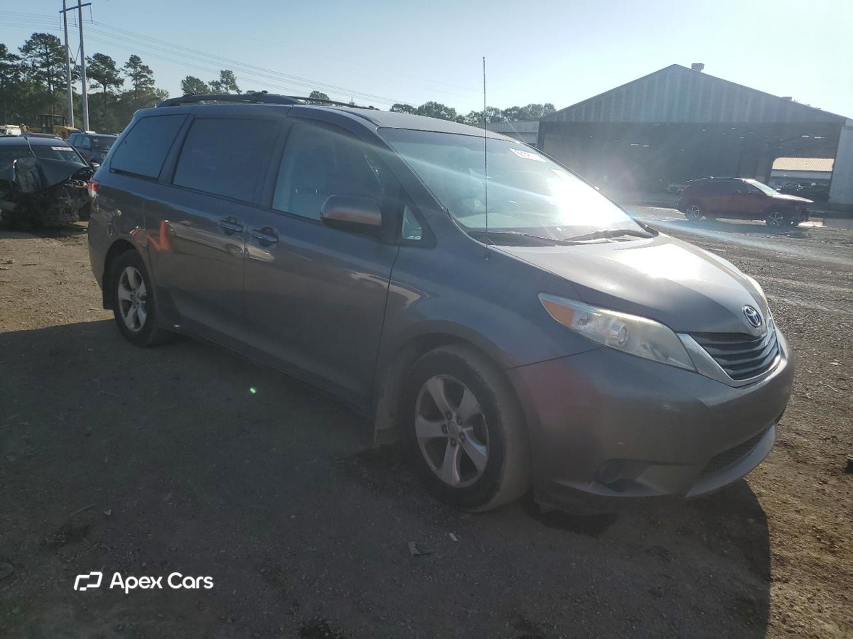Toyota Sienna 2013
