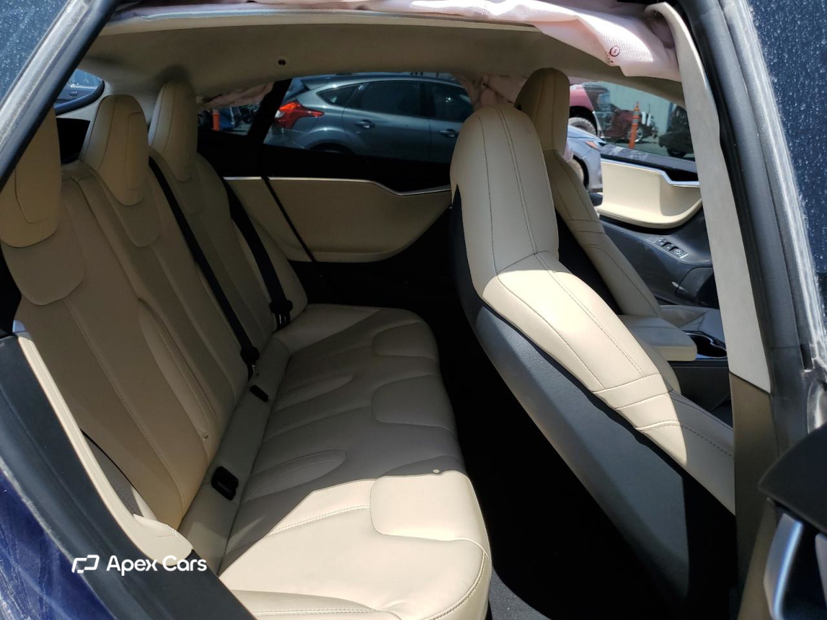 Tesla Model S 2016