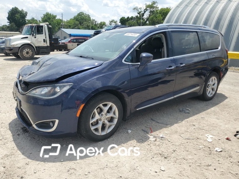 Chrysler Pacifica 2018 - Image 1 of 14