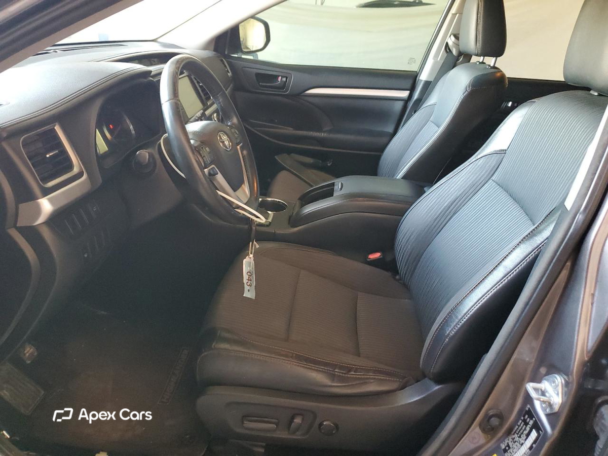 Toyota Highlander 2016