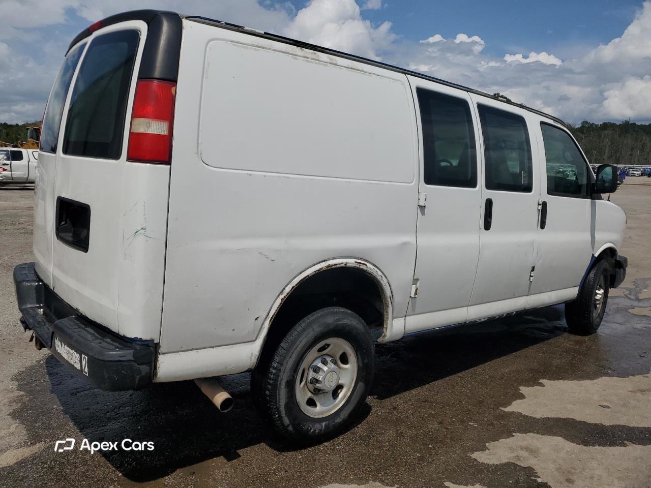 Chevrolet Express 2010
