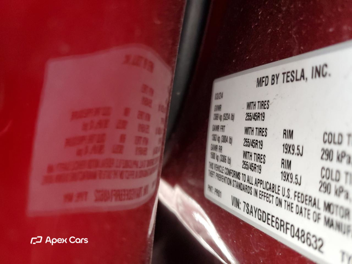 Tesla Model Y 2024