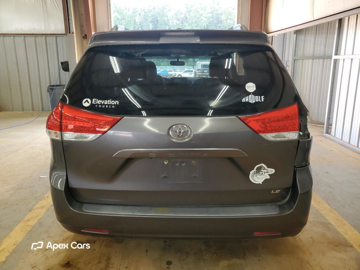Toyota Sienna 2012