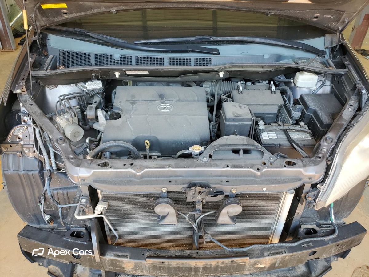 Toyota Sienna 2012