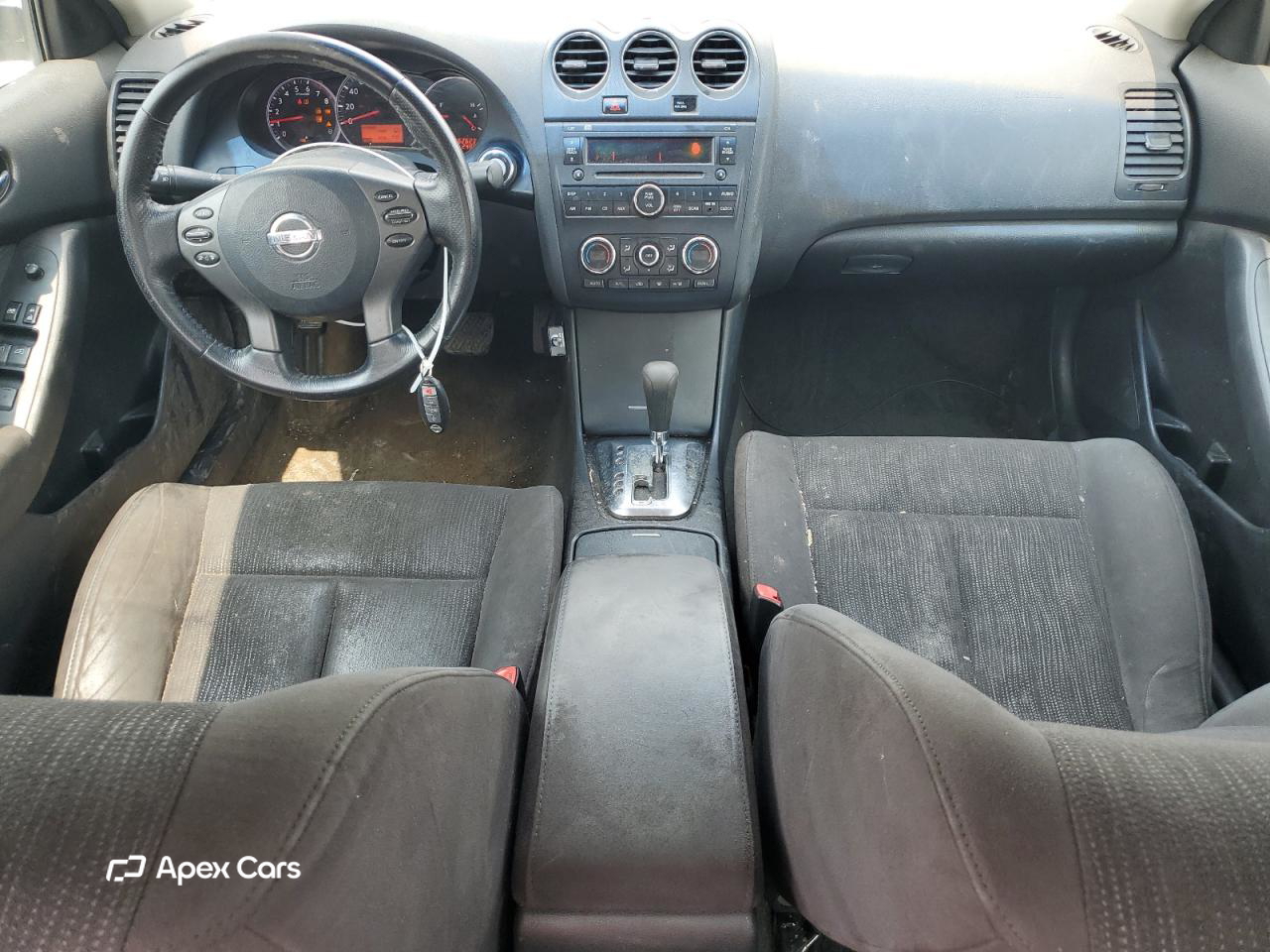 Nissan Altima 2010