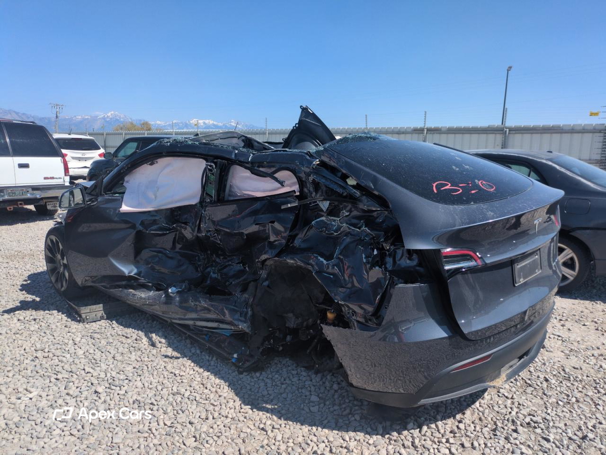Tesla Model Y 2023
