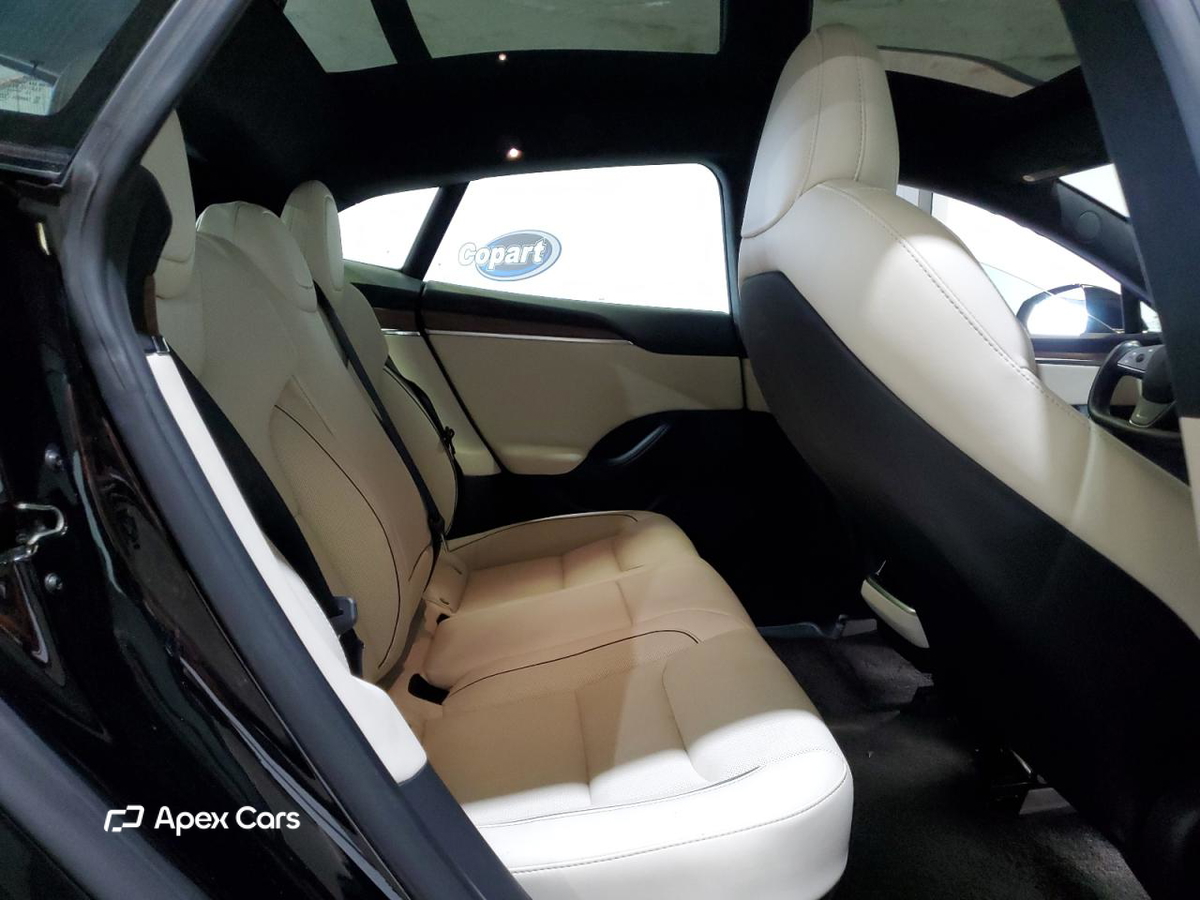 Tesla Model S 2021