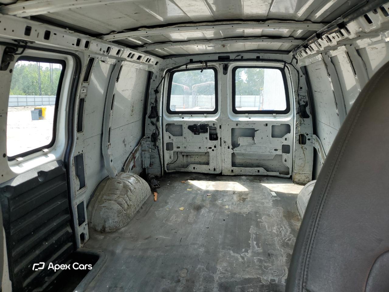 Chevrolet Express 2010