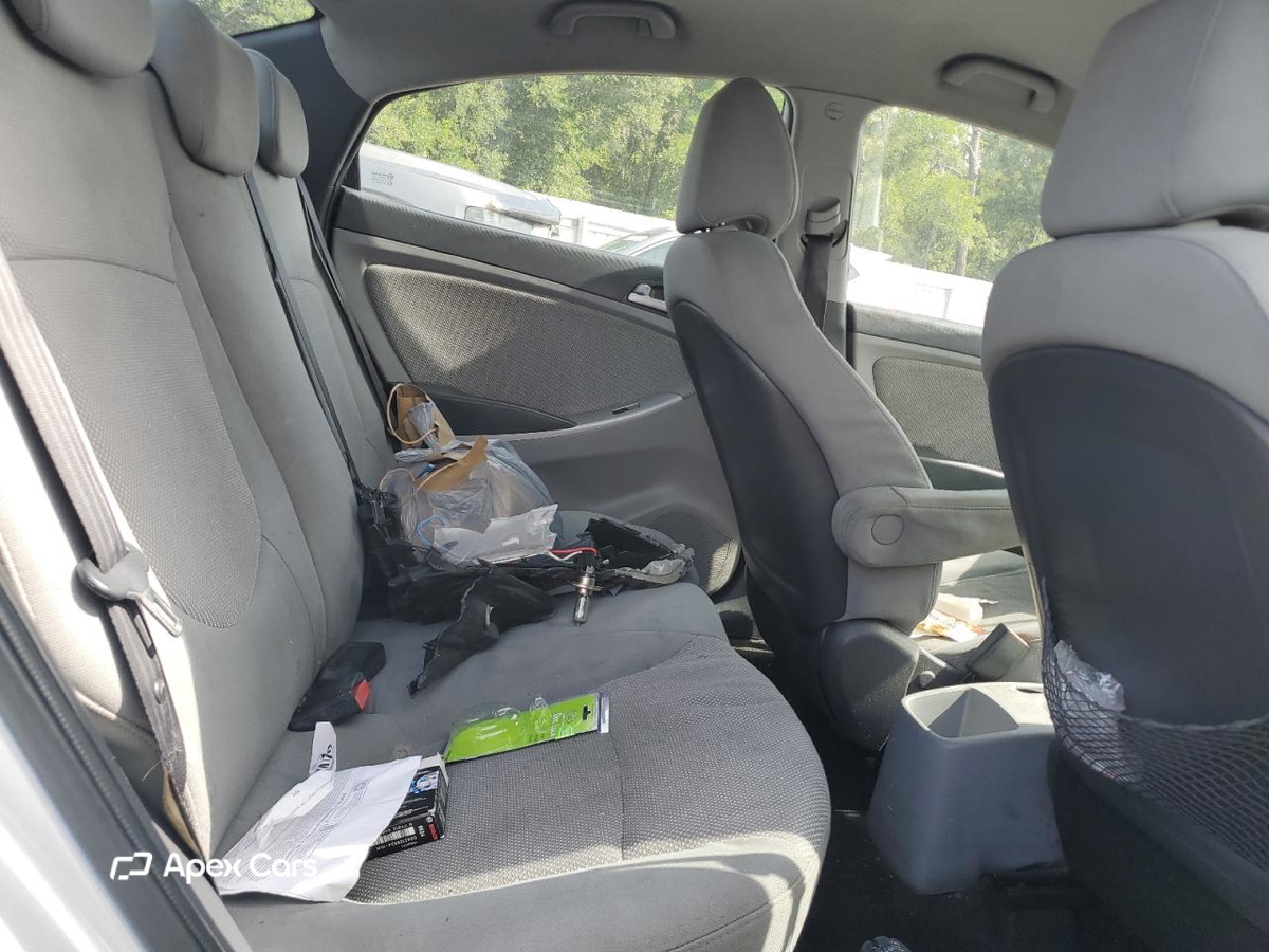 Hyundai Accent 2013