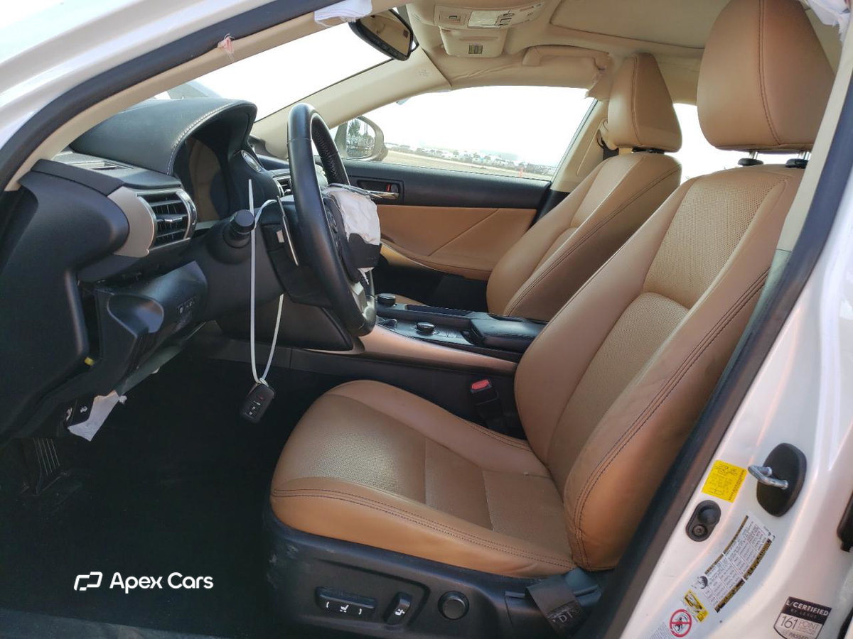 Lexus IS 2014