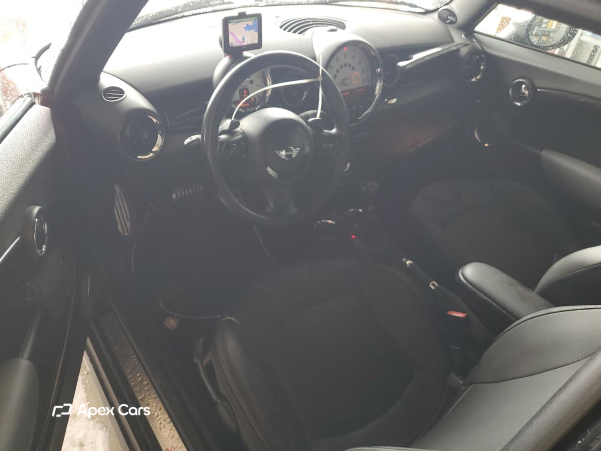 MINI Cooper 2011