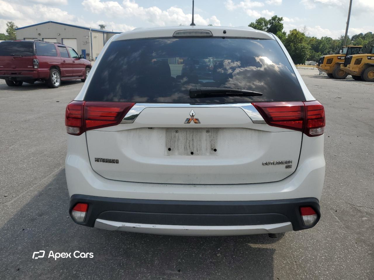 Mitsubishi Outlander 2016