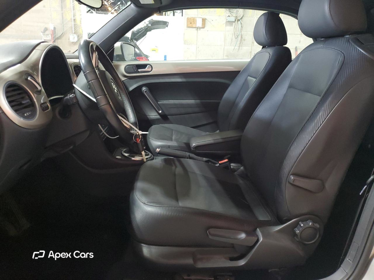 Volkswagen Beetle 2013