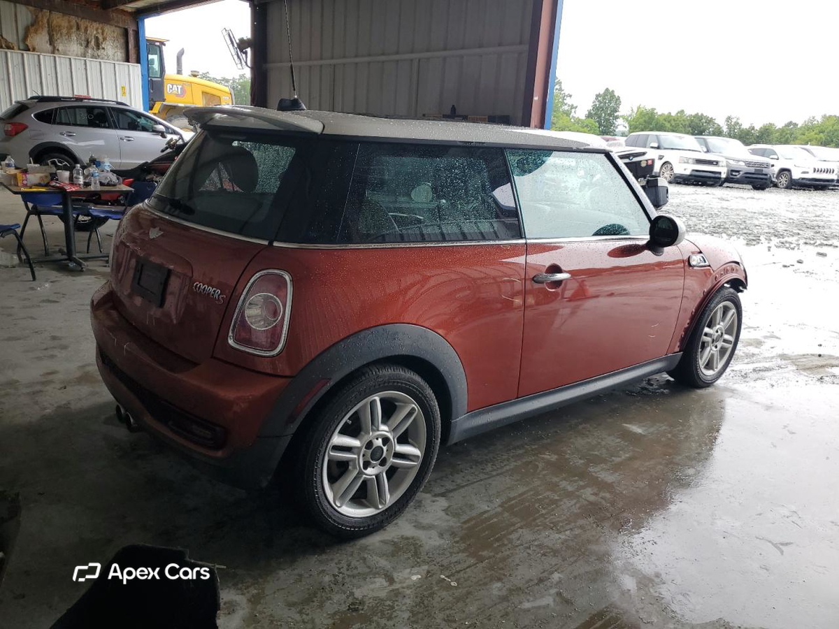 MINI Cooper 2011
