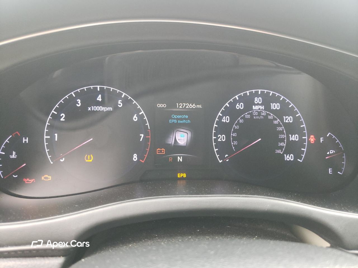 Hyundai Genesis 2012