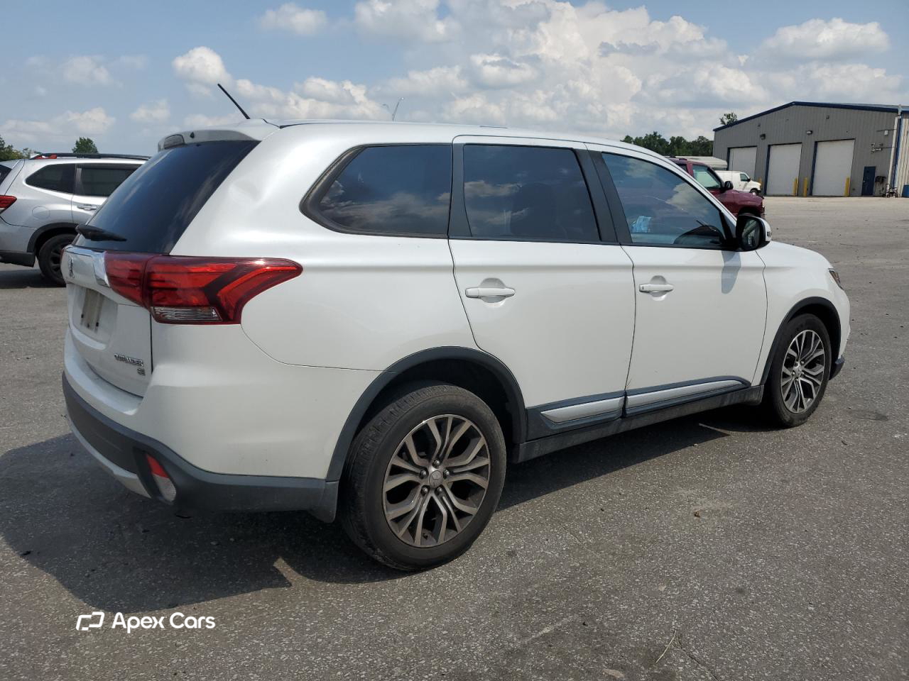 Mitsubishi Outlander 2016