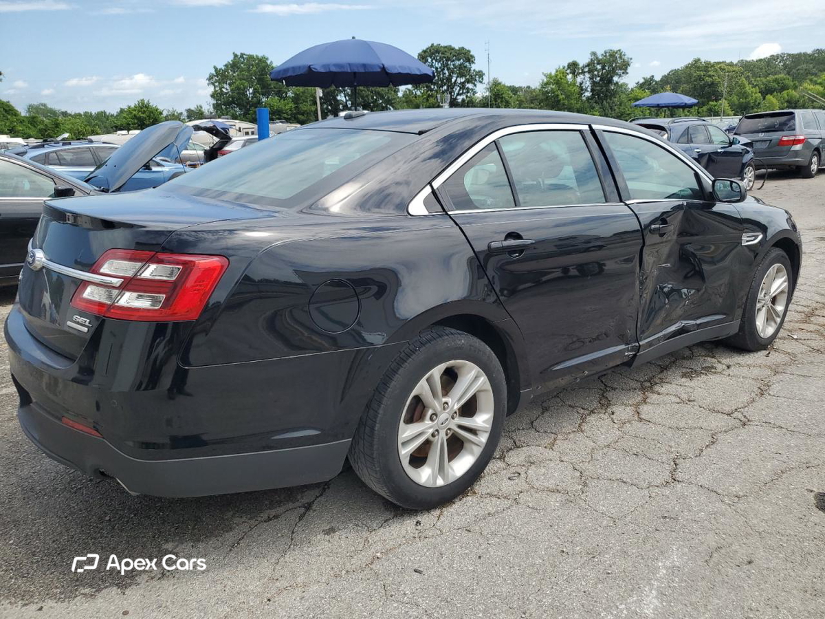 Ford Taurus 2016