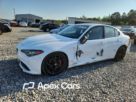 Alfa Romeo Giulia 2020 - Image 1 of 12