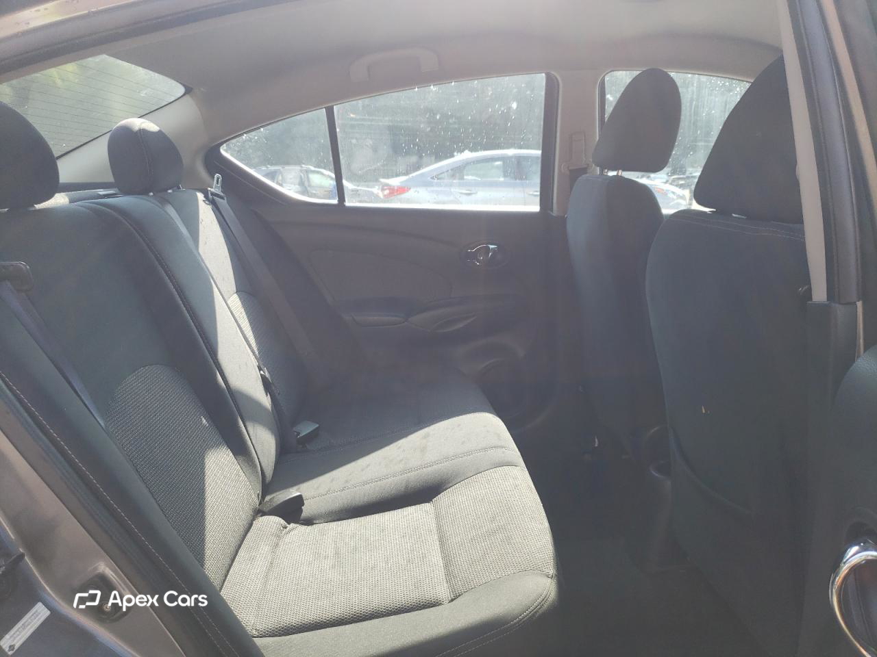 Nissan Versa 2016