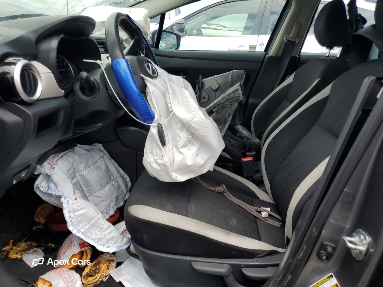 Nissan Versa 2021